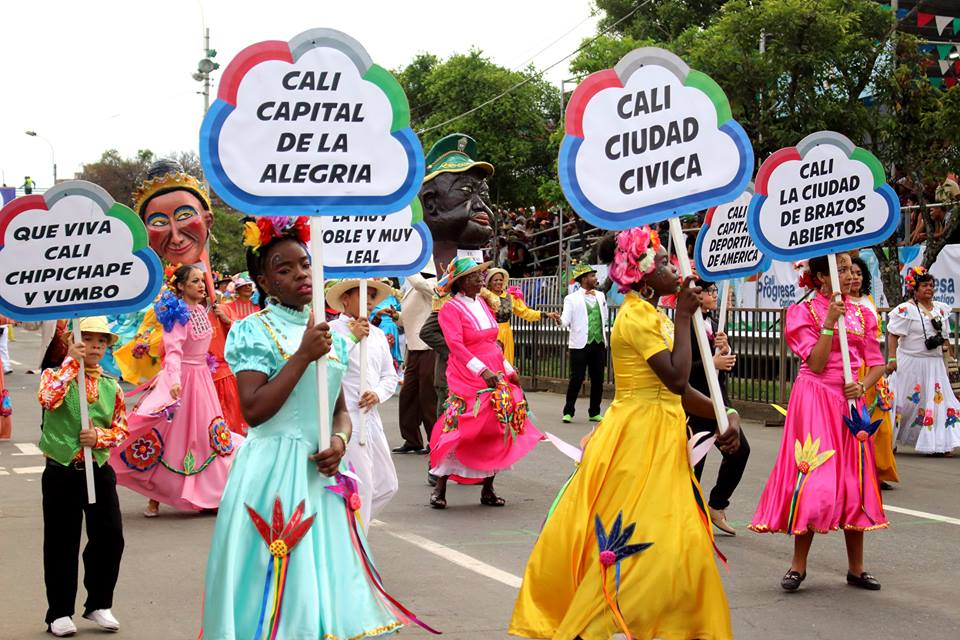 Danzas Floklóricas con adultos mayores